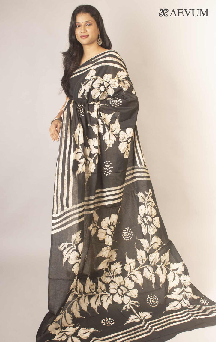 Hand Batik Mulmul Cotton Saree By Aevum - 12895 Saree Anita Kuthir   