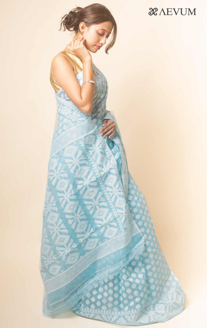 Soft Dhakai Jamdani Saree without Blouse Piece - 17896 - AEVUM