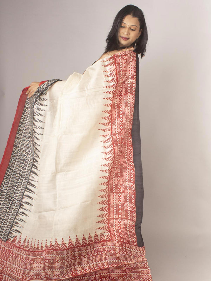 Three Ply Murshidabad Pure Silk With Blouse Piece - 9689 Saree AEVUM