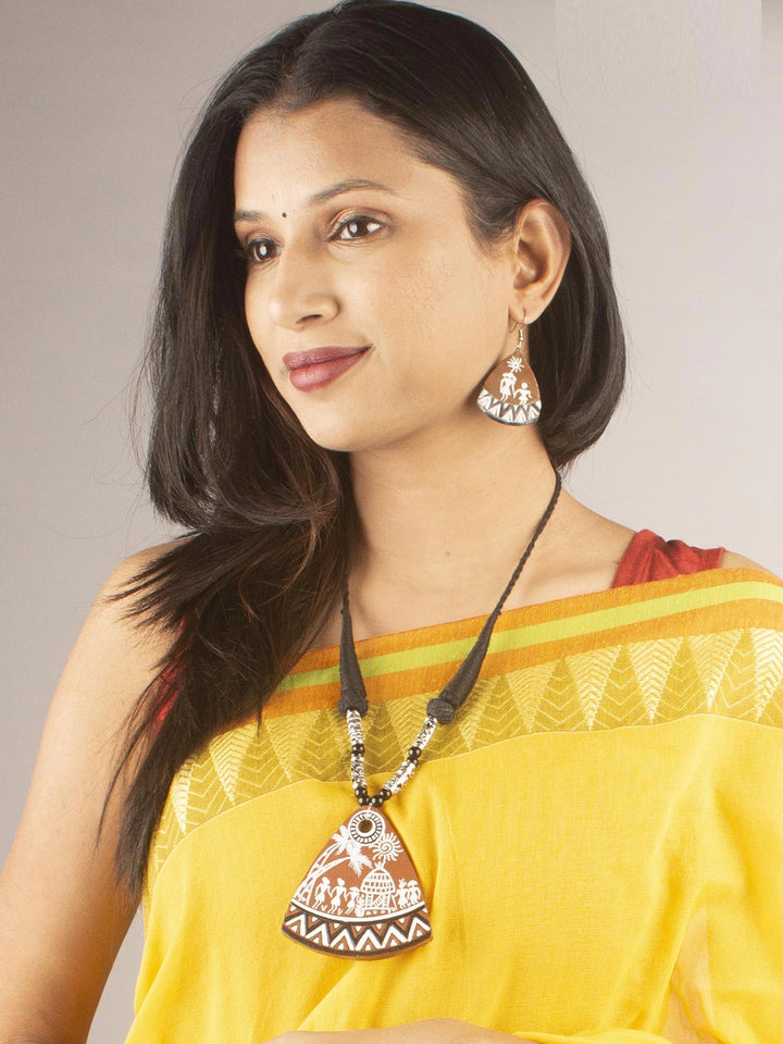 Triangular Hand Painted Terracotta Necklace Set - 9723 Jewellery Kasturi Sengupta   