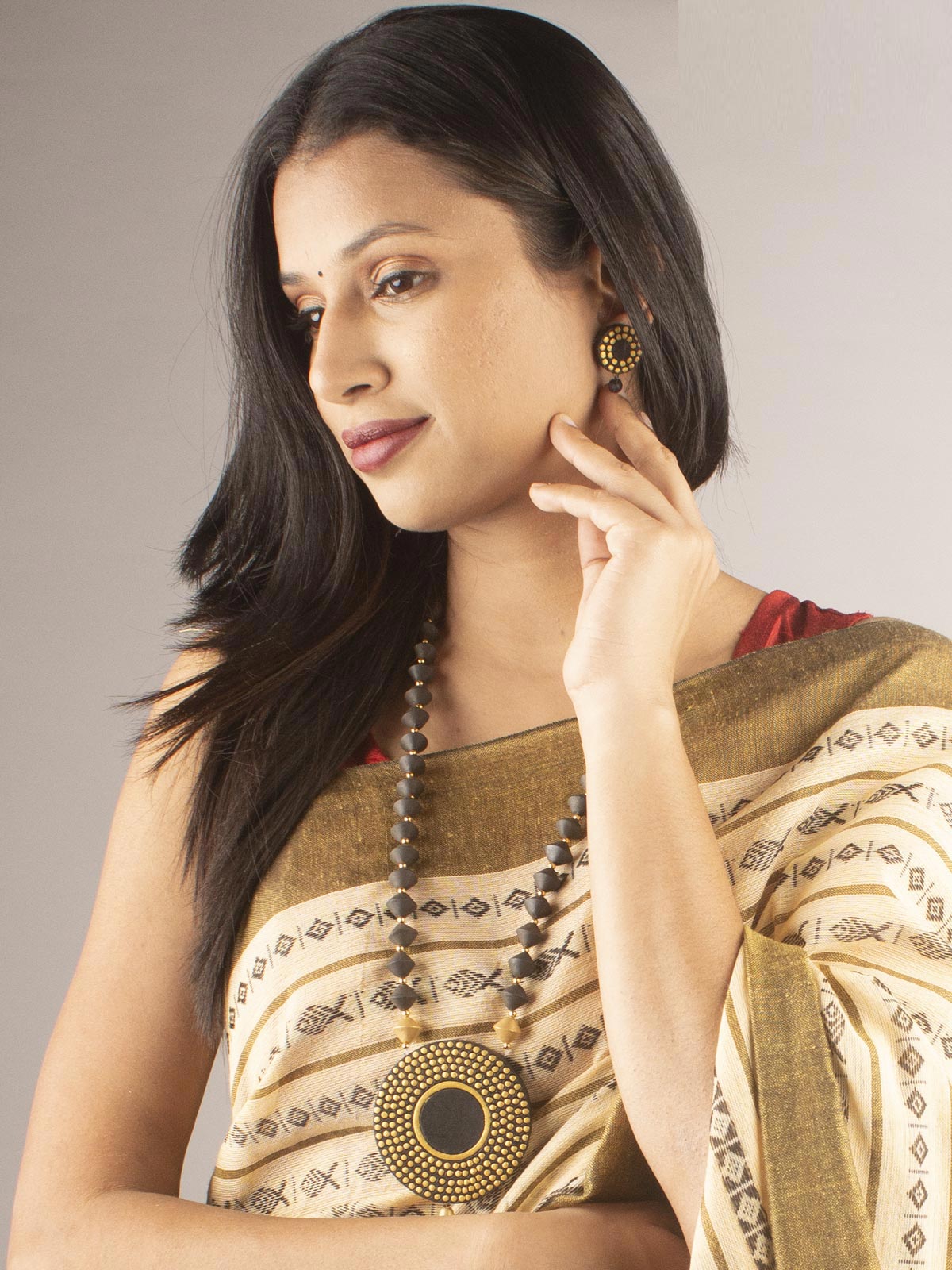 Round Hand Painted Terracotta Necklace Set - 9738 Jewellery AEVUM