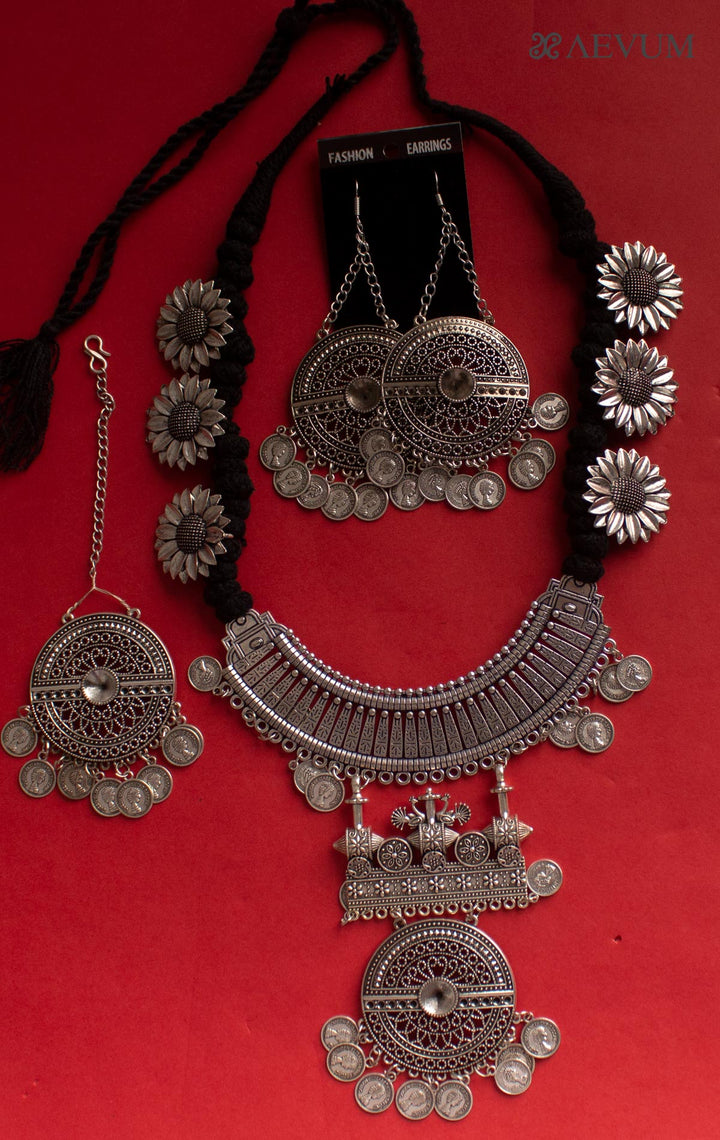 Long thread Necklace with Pendant set - 0642 - AEVUM