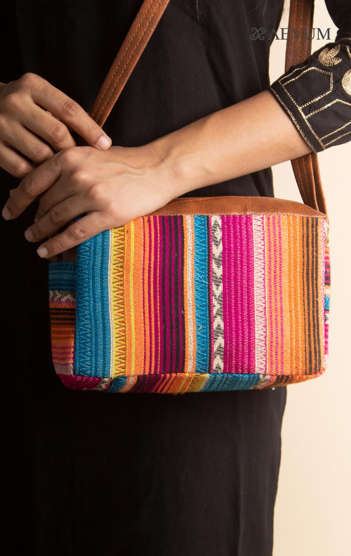 Pouch Sling Bag - 3070 - AEVUM
