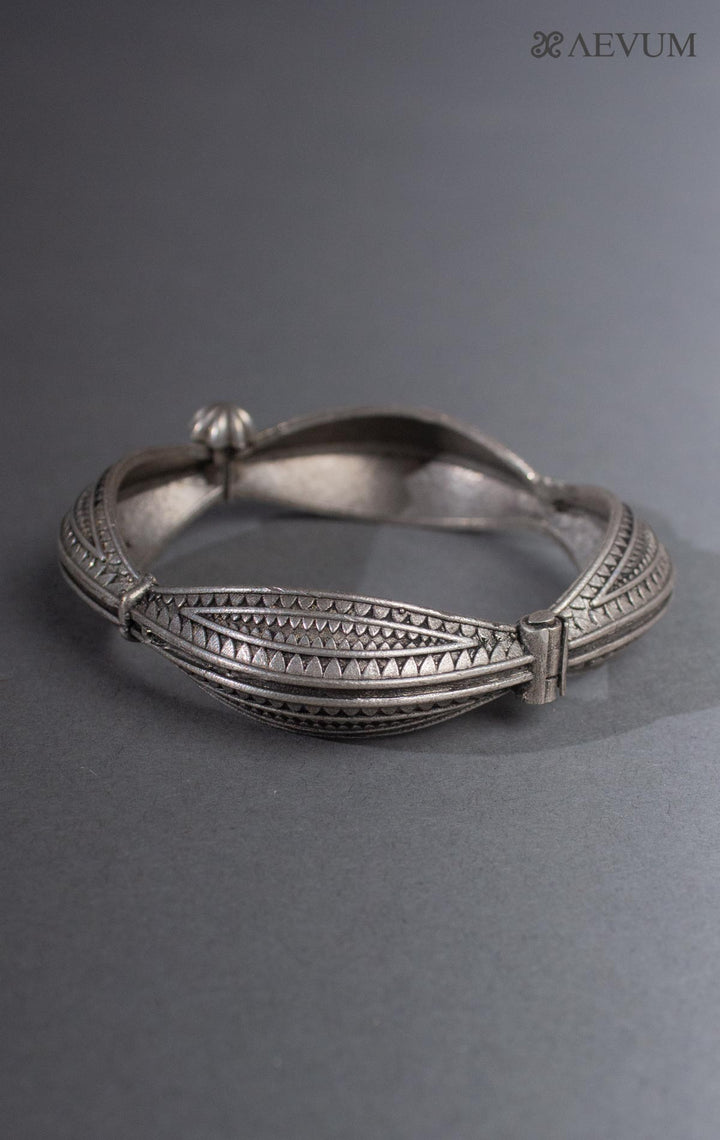 Silver Lookalike Brass Openable Bangle / Kada - 8215 - AEVUM