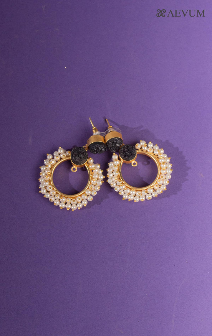 Stone & White Pearl Round Earrings - 8313 - AEVUM