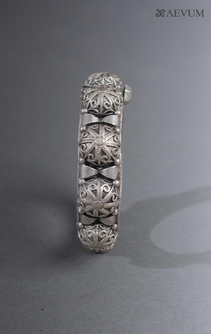 Silver Lookalike  Bangle / Kada - 8327 Jewellery Kalyan Arts   