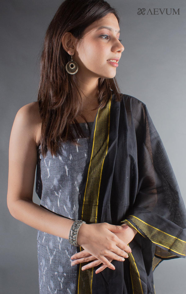 Silver Lookalike Kada with Black Stone - 8515 Jewellery AEVUM