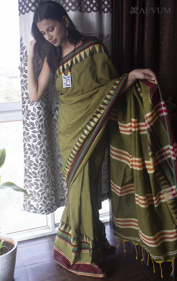 Madhumani Begampuri Bengal Cotton Handloom Saree - 9767 Saree Riya's Collection   