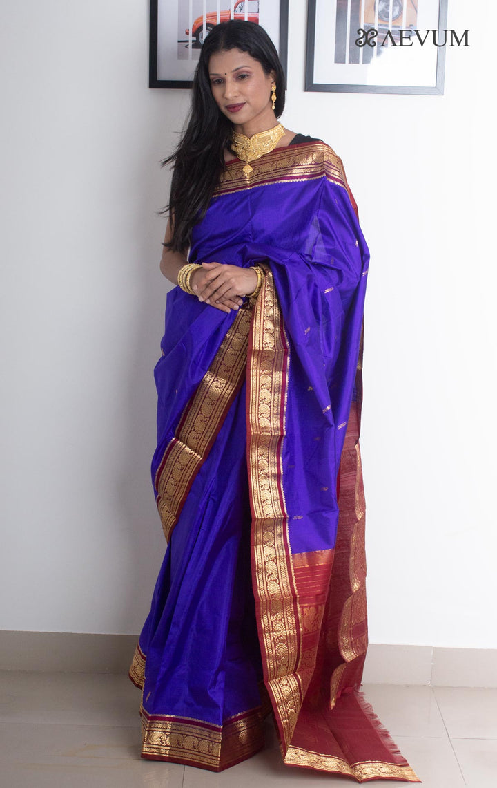 Kanjivaram Banarasi Handloom Pure Silk Saree with  Silk Mark - 2686 - AEVUM