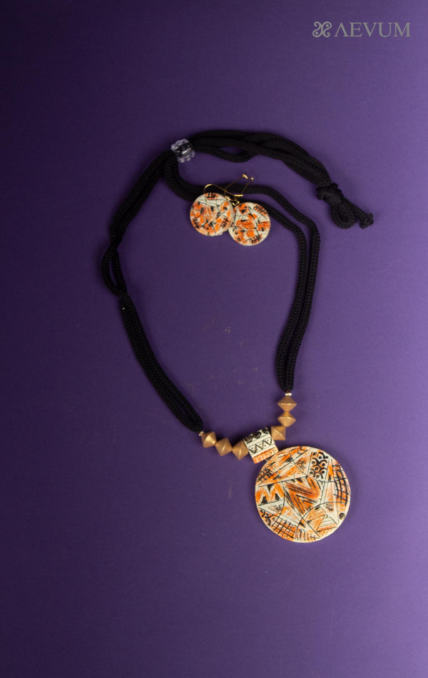 Round Multicolour Pendant Terracotta Handmade Necklace Set - 7923 Jewellery Kasturi Sengupta   