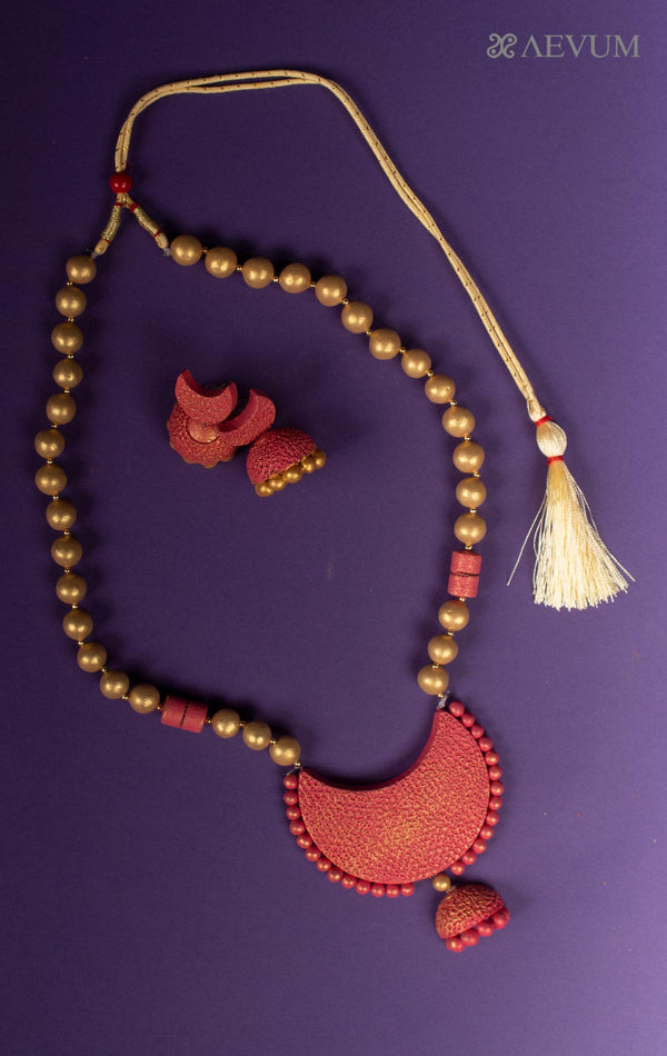 Semi Lunar Pendant Terracotta Handmade Necklace Set - 7926 Jewellery Kasturi Sengupta   