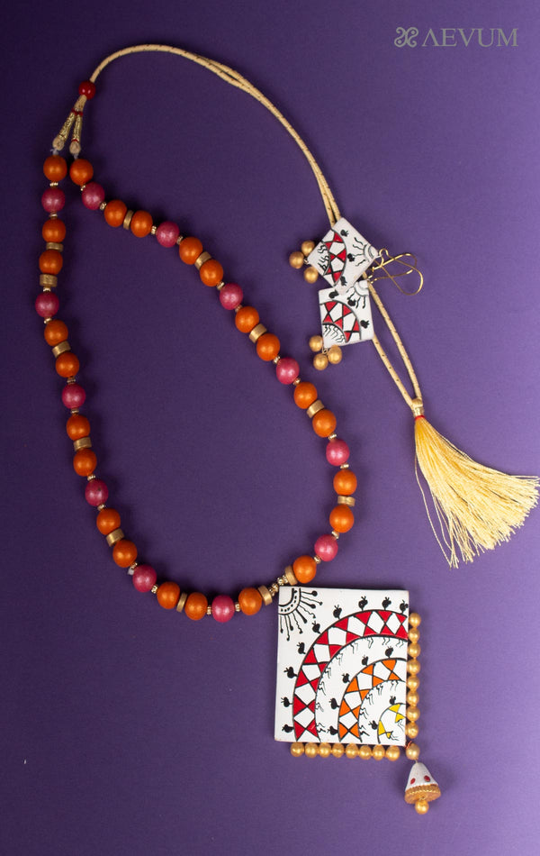 Warli Painted Pendant Terracotta Handmade Necklace Set - 7947 Jewellery Kasturi Sengupta   
